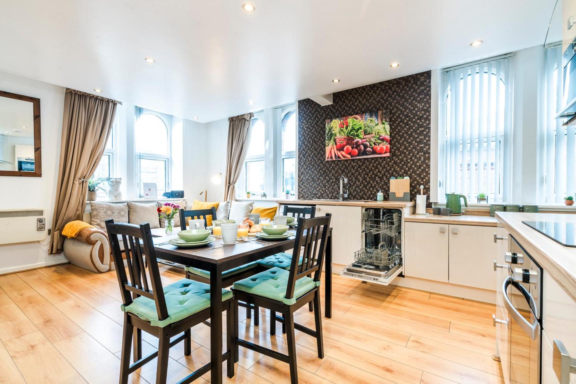 Cavern Quarters, Beautiful Two Bedroom City Centre Apartment By Garudy Serviced Apartments And Short Lets - Perfect For Longer Stays 리버풀 외부 사진