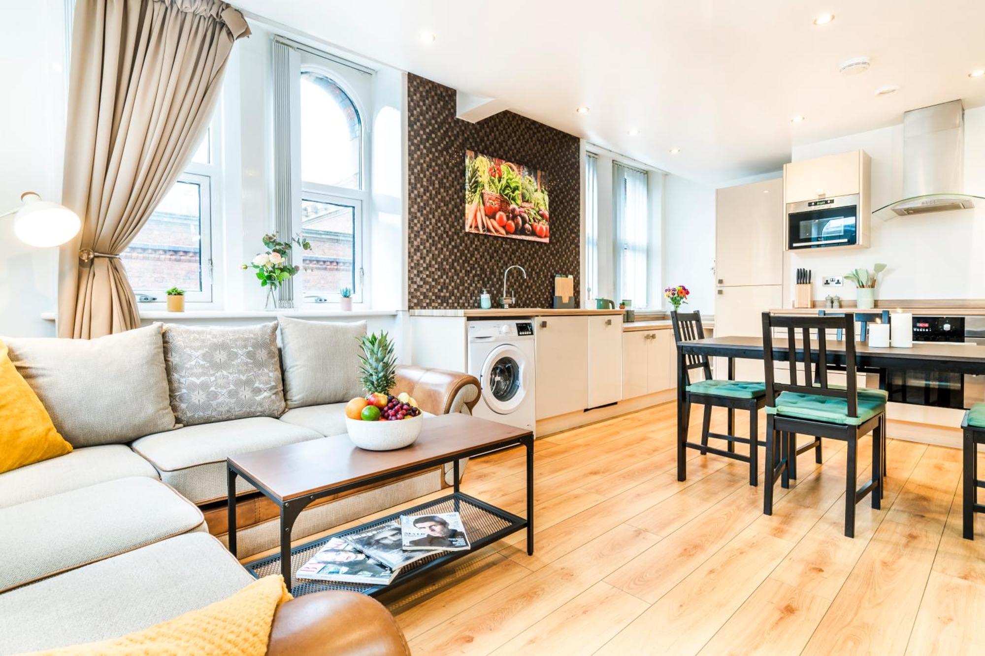 Cavern Quarters, Beautiful Two Bedroom City Centre Apartment By Garudy Serviced Apartments And Short Lets - Perfect For Longer Stays 리버풀 외부 사진