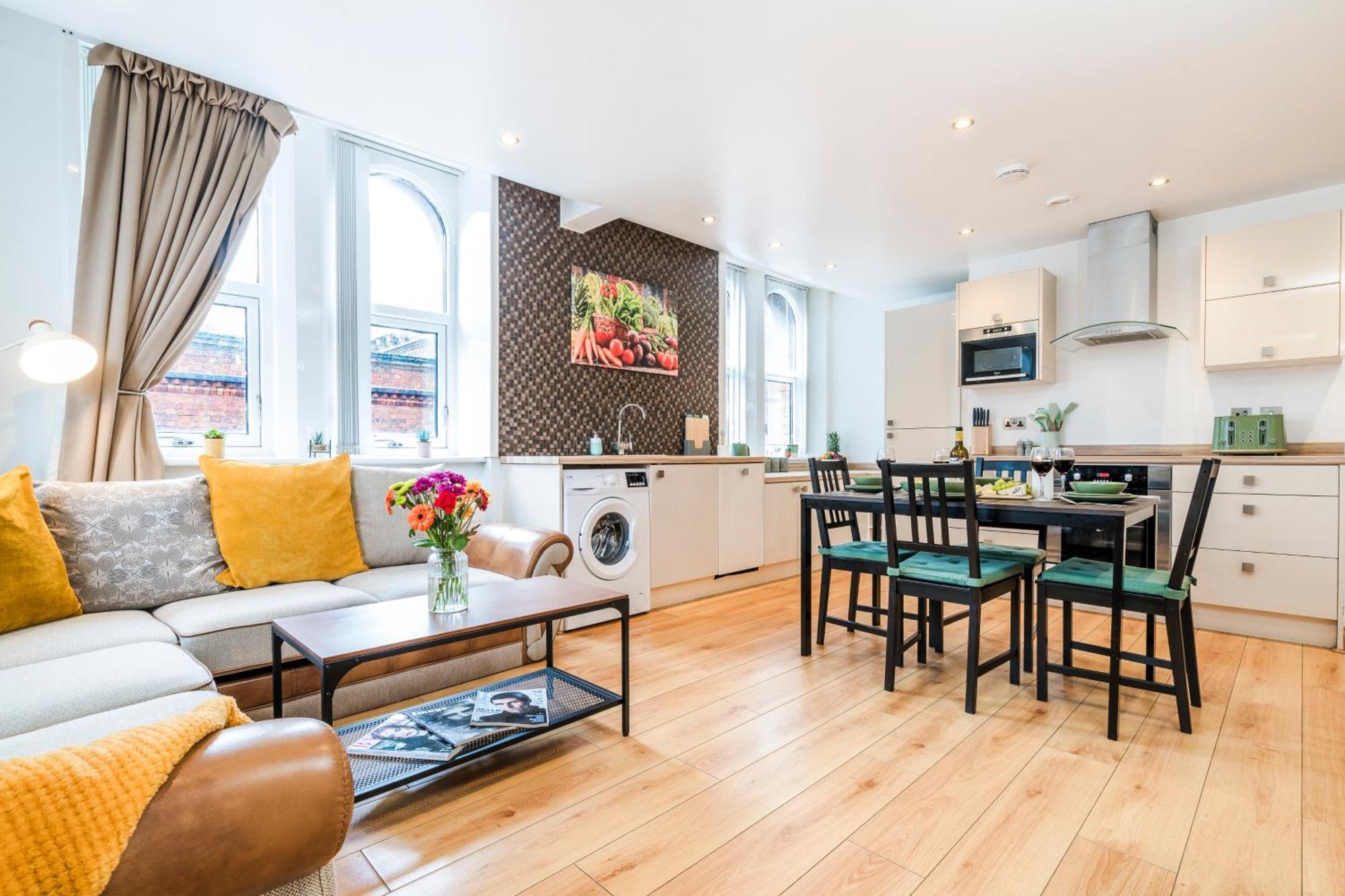 Cavern Quarters, Beautiful Two Bedroom City Centre Apartment By Garudy Serviced Apartments And Short Lets - Perfect For Longer Stays 리버풀 외부 사진