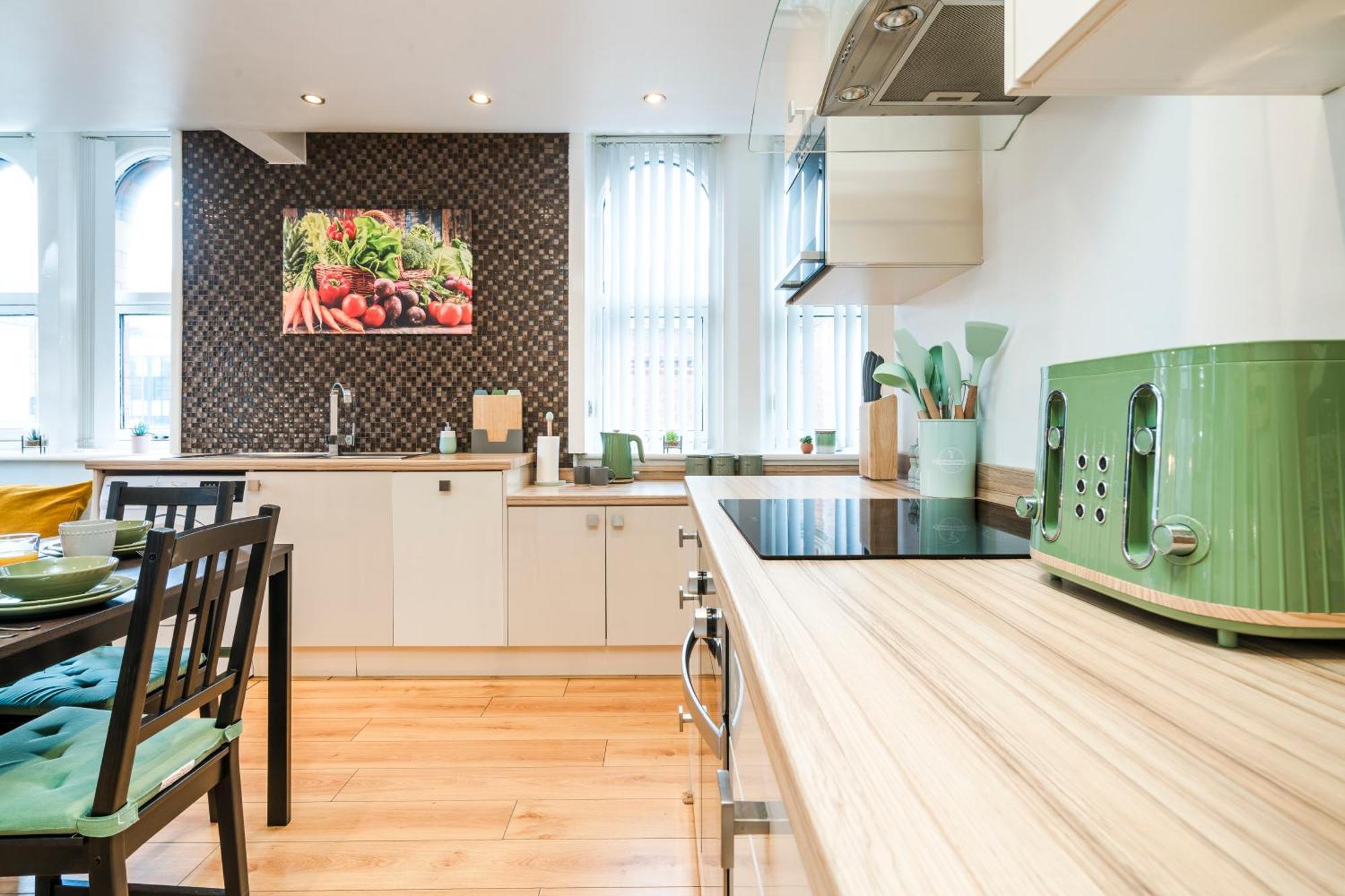 Cavern Quarters, Beautiful Two Bedroom City Centre Apartment By Garudy Serviced Apartments And Short Lets - Perfect For Longer Stays 리버풀 외부 사진
